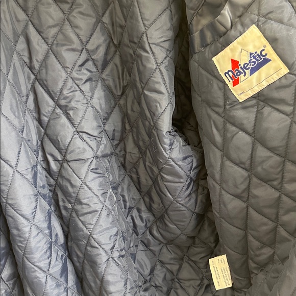 VINTAGE Majestic Navy and Red Atlanta Braves Puffer Jacket - Picture 5 of 6